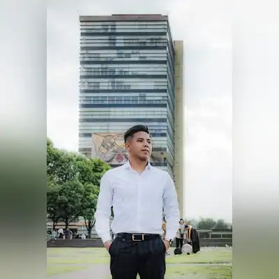 卜芳霁